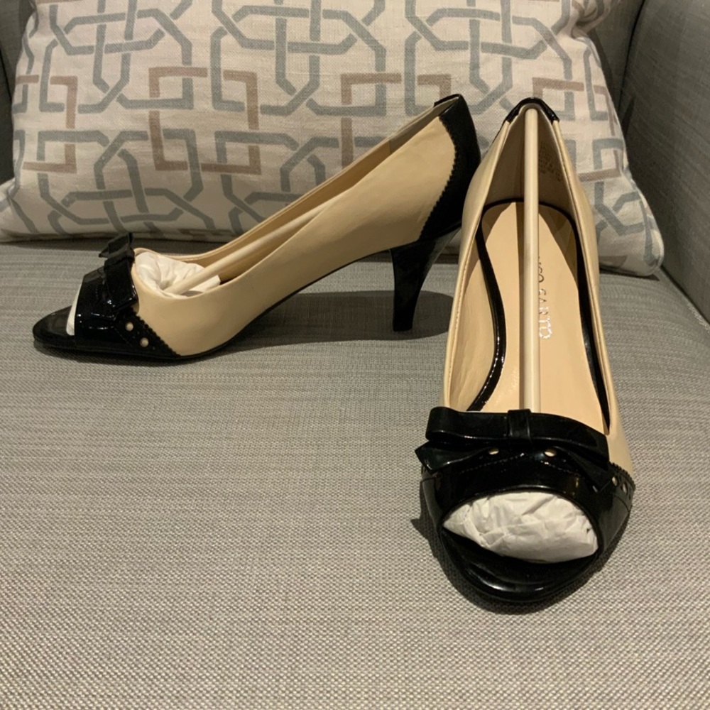 Elegant Black and Cream Women's Spectator Pumps NWT
